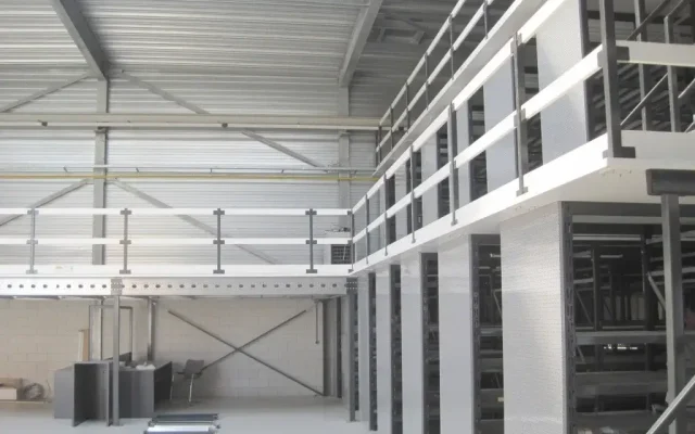 Vloer op stelling / Vrijdragende vloer